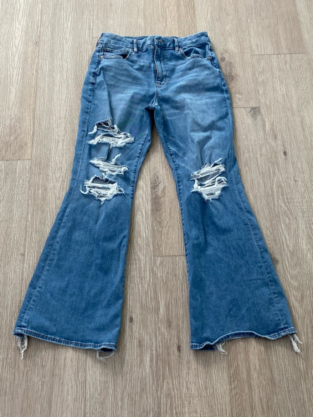 American Eagle Curvy Super High-Rise Distressed Jeans Medium Wash Womens 12